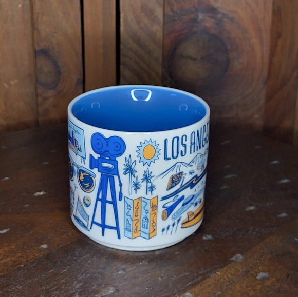 Los Angeles Themed Blue and White Mug - Picture 10 of 11